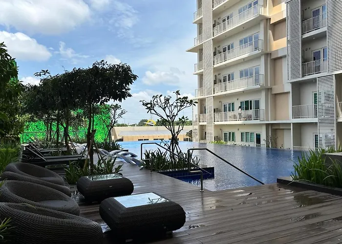 10l Luxe Escape At Park Mckinley West