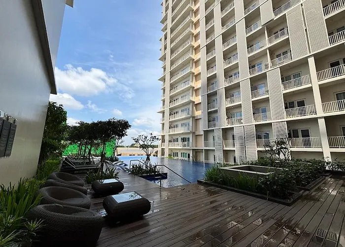 10l Luxe Escape At Park Mckinley West Apartment Manila