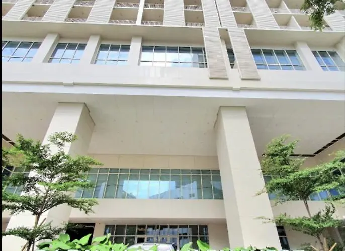 Apartment 10l Luxe Escape At Park Mckinley West